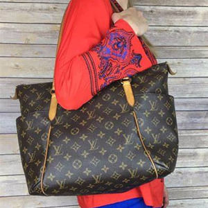💎✨BEAUTIFUL✨💎AUTHENTIC Louis Vuitton Shoulder bag